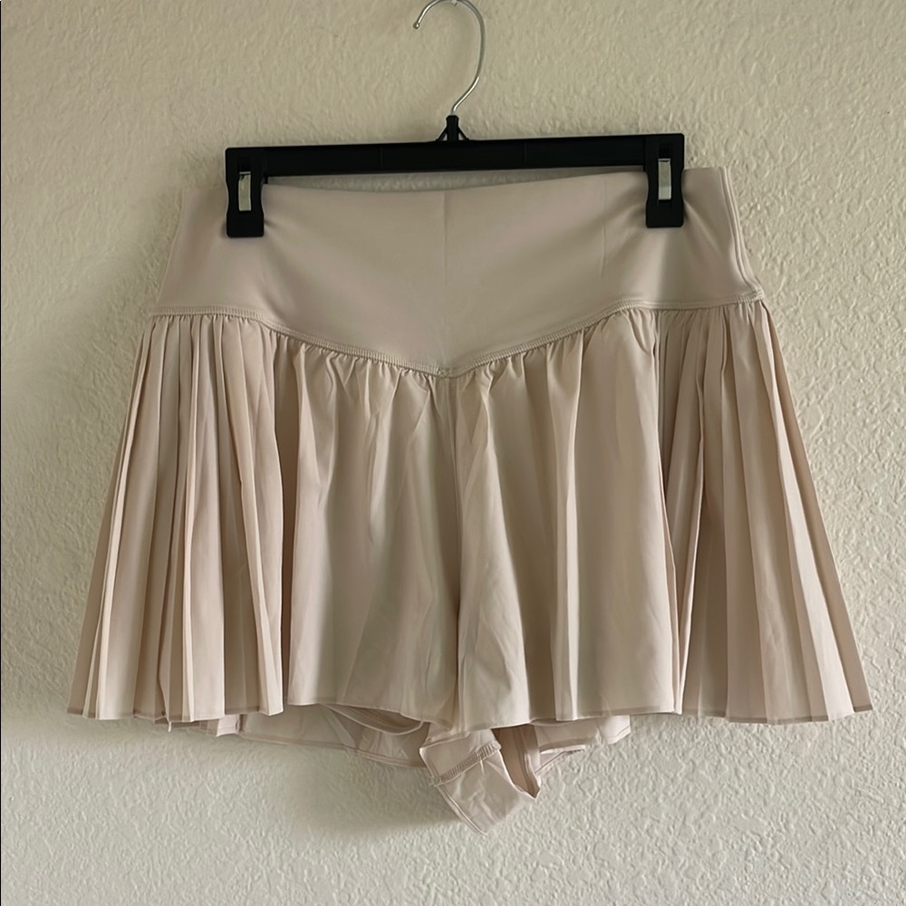 NWT OFFLINE By Aerie Real Me Pleated Flowy Short Tan XL - Picture 4 of 6